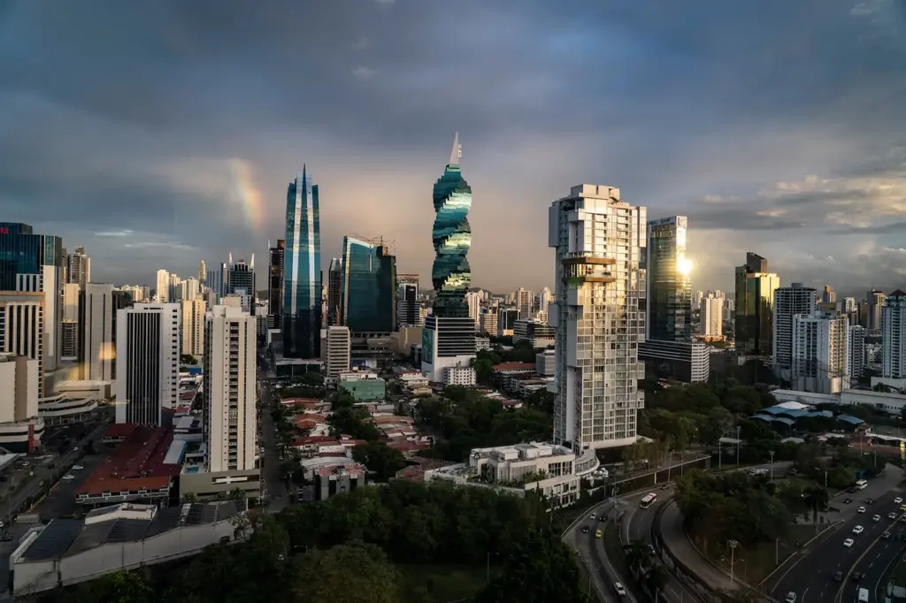 The world of the Spanish language glimpses the agreement for the next international language congress to be in Panama