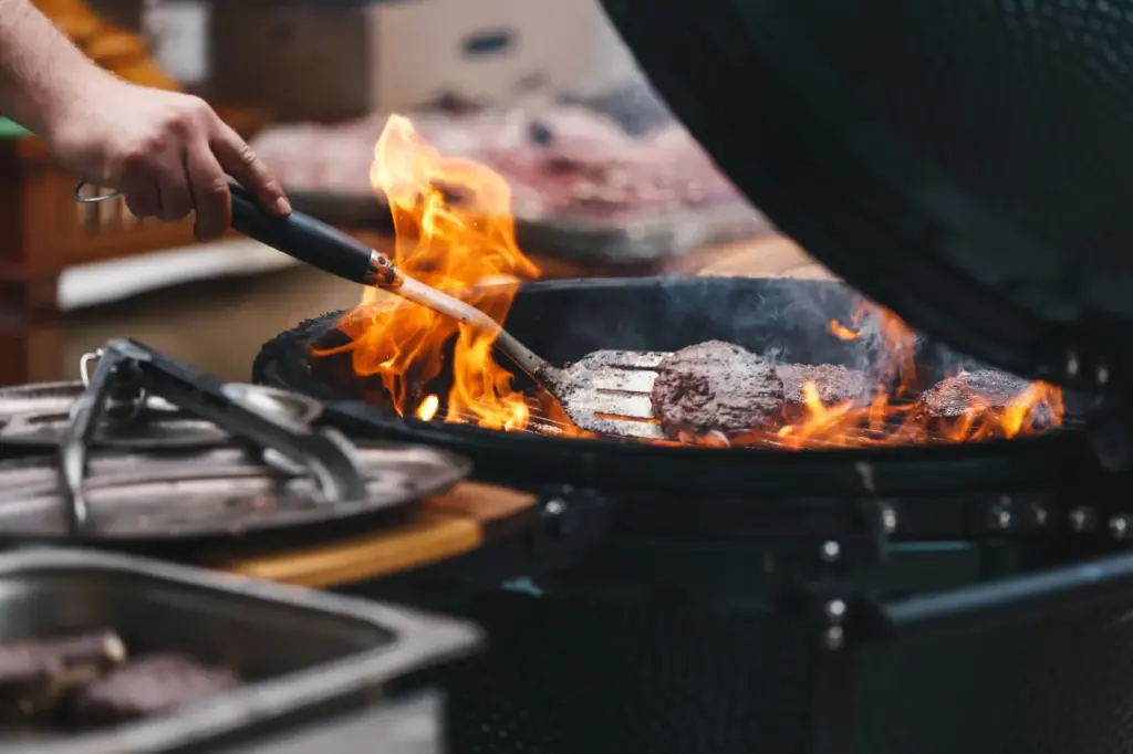 Is eating sausages as carcinogenic as smoking? Myths and truths about processed meats and cold cuts