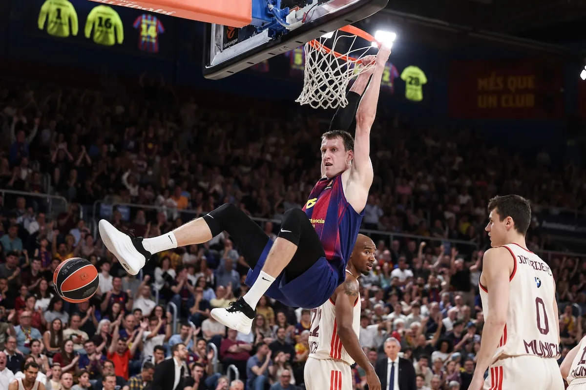 The Palau embraces Pesic and Barça earns the right to dream