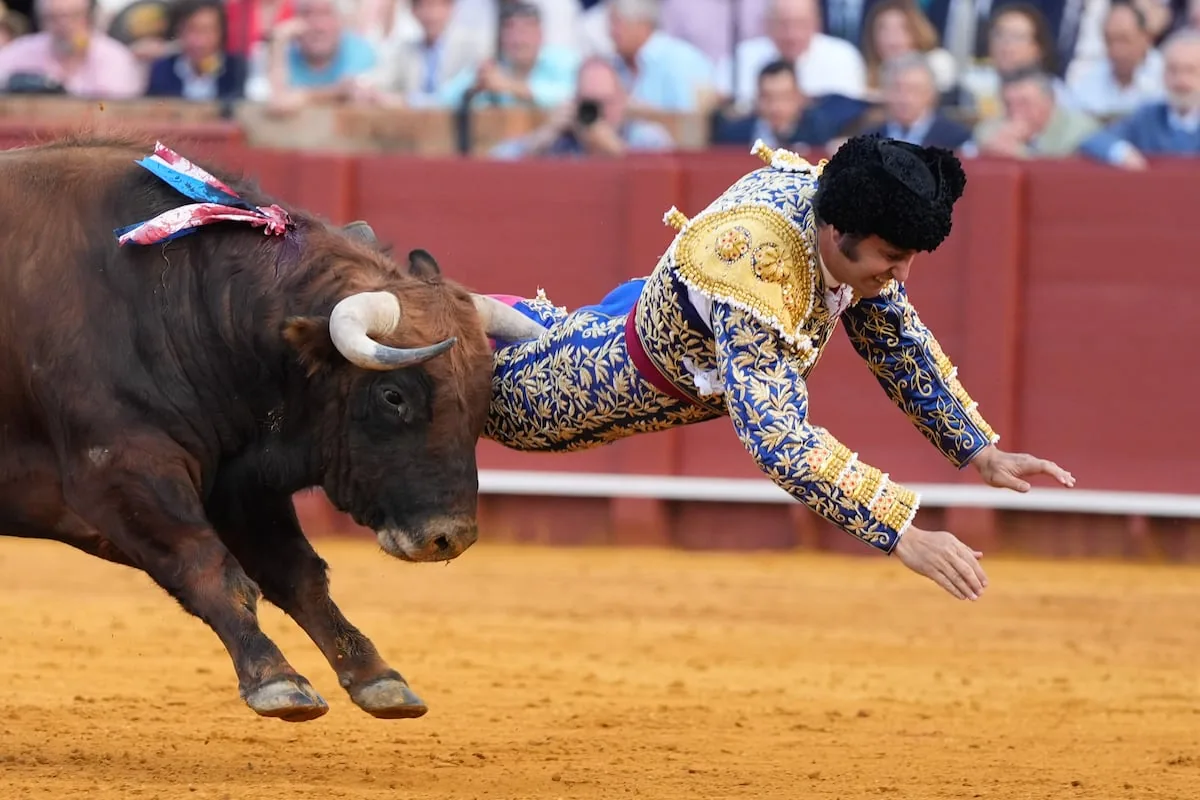 Morante de la Puebla, gored by the fourth bull of the bullfight in La Maestranza