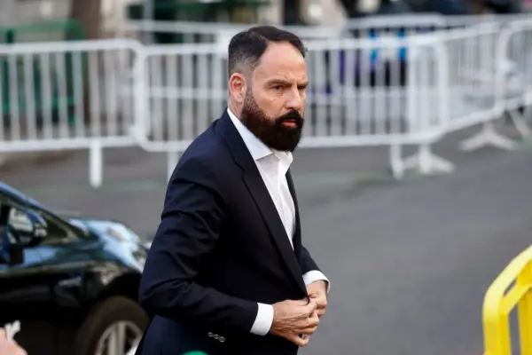 The former PSOE manager rules out that Ábalos and his advisor received unaccounted cash from the party