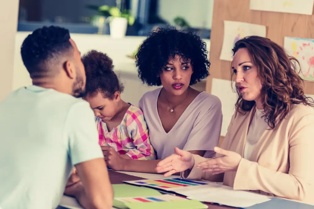 Pros and cons of giving parenting advice to other parents