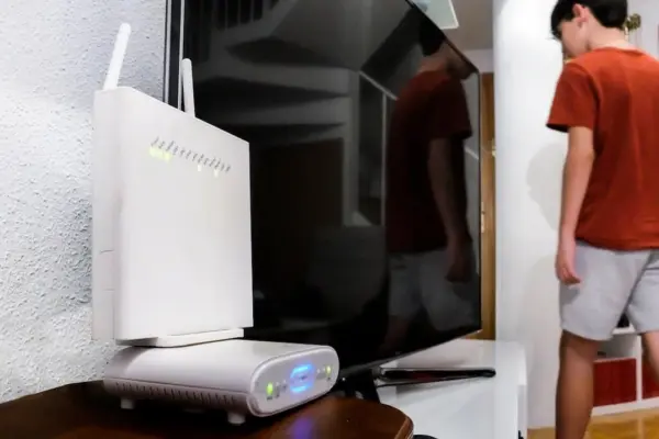 The Government sets 25% discounts on internet for 800,000 vulnerable households