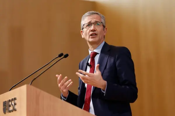 Hernández de Cos is the most qualified candidate to succeed Lagarde at the ECB, according to a survey among experts