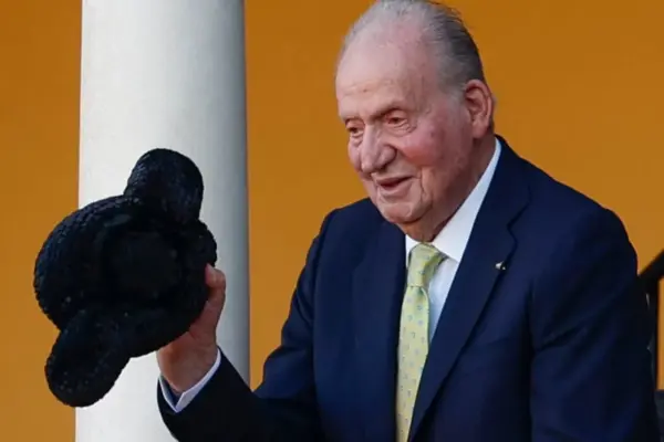 Juan Carlos I: “With the current Government, things must not be easy for my son”