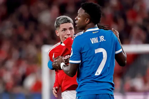 The IFAB approves sanctioning with a red card players who cover their mouths when confronting an opponent
