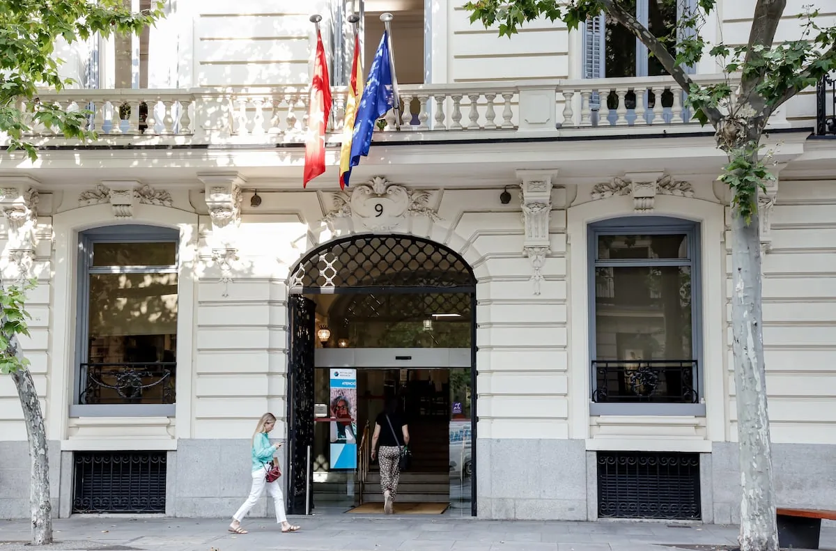 The Madrid Bar Association delays by one year the opening of its controversial and risky university business
