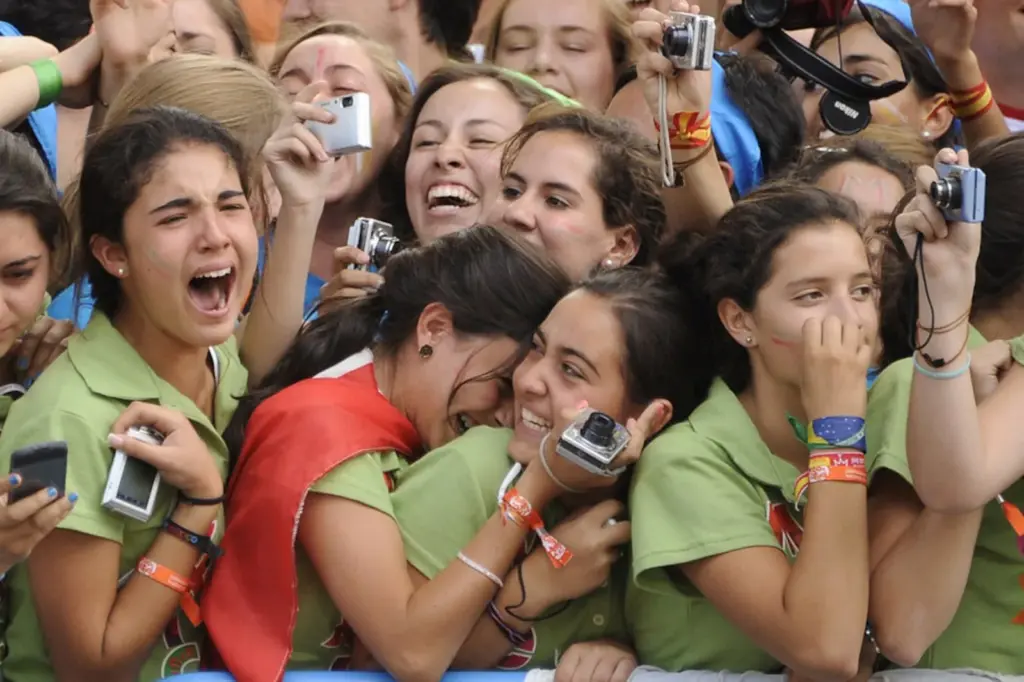 Prayers, perreo, and hundreds of millions of euros: the Pope and Bad Bunny become the latest explosive combination for Madrid