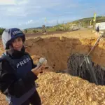 Israel shoots at rescuers while they search for a journalist under the rubble in Lebanon
