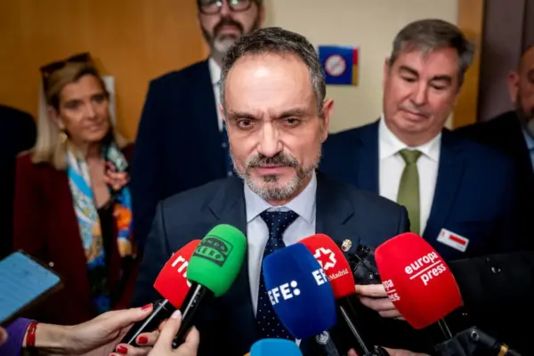 The mayor of Móstoles evades accusations of sexual and workplace harassment and lashes out against the Sánchez Government