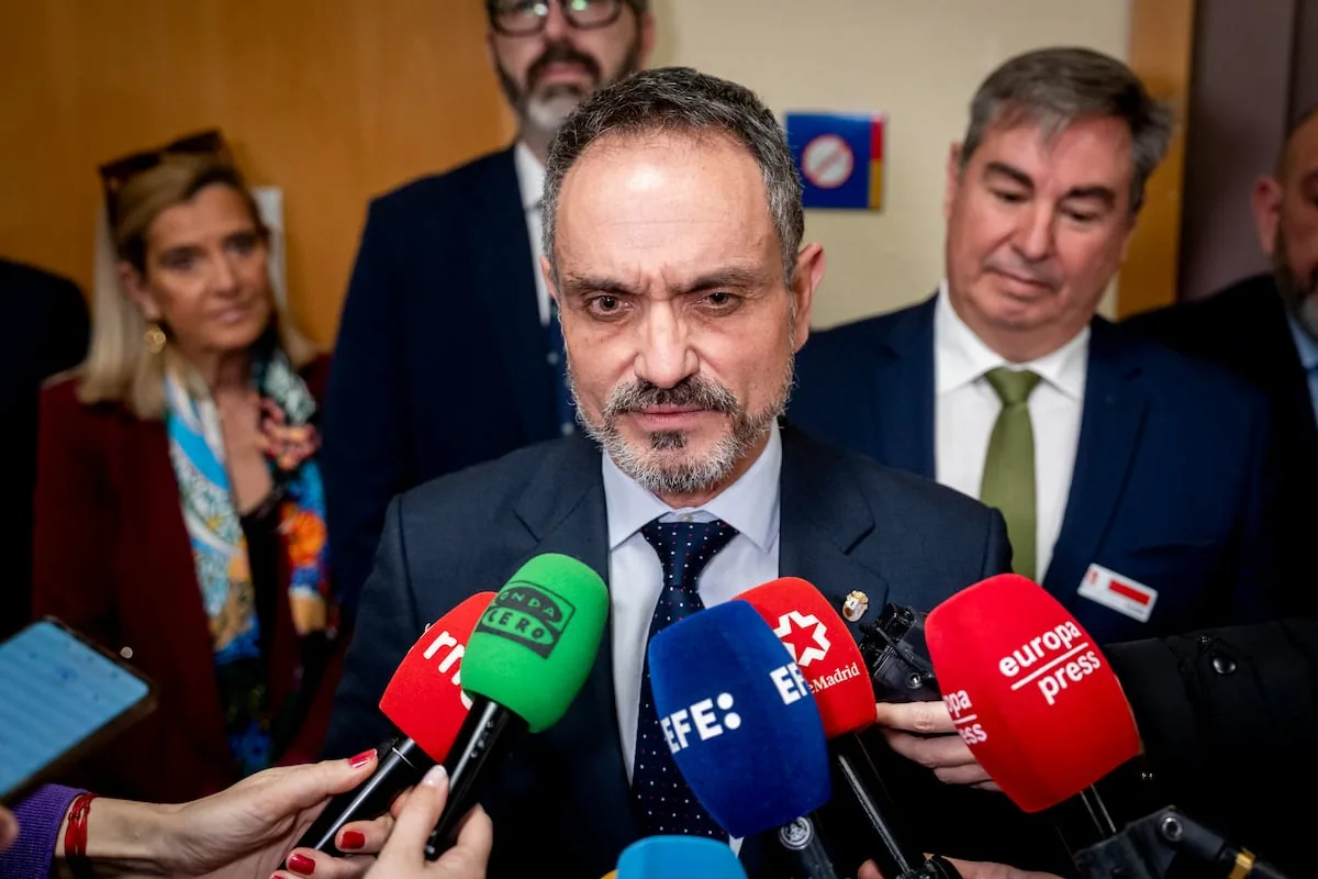 The mayor of Móstoles evades accusations of sexual and workplace harassment and lashes out against the Sánchez Government