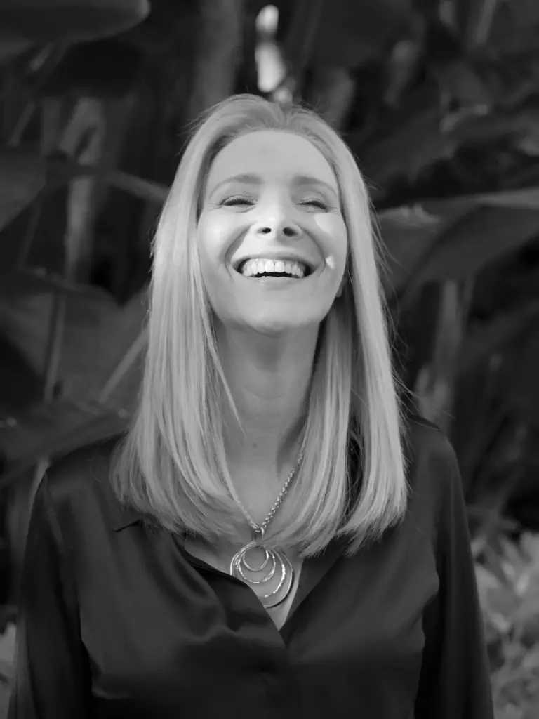 Lisa Kudrow: “When I look in the mirror I say, okay, well, I've gotten older. Sorry for not having died”