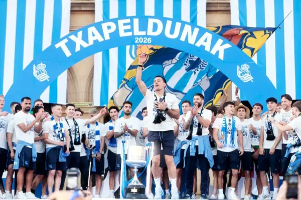 San Sebastián merges with Real Sociedad to celebrate the Cup