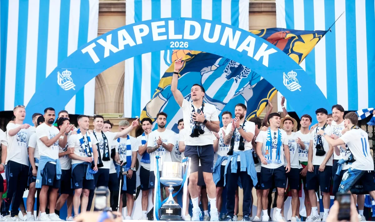San Sebastián merges with Real Sociedad to celebrate the Cup