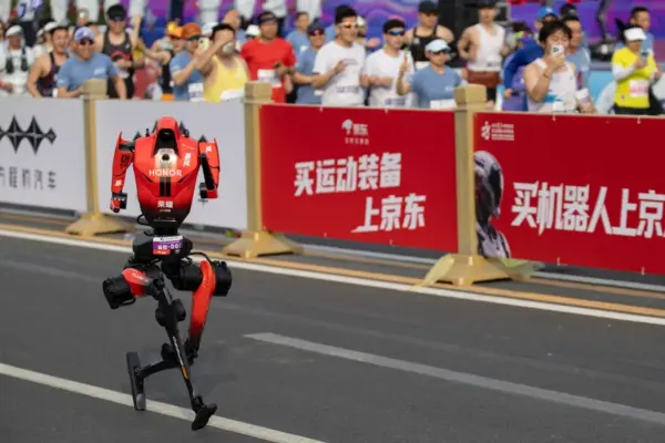 Chinese robots smash records and crush humans in the Beijing half marathon