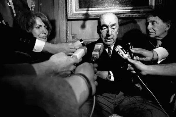 Neruda como “revistero”