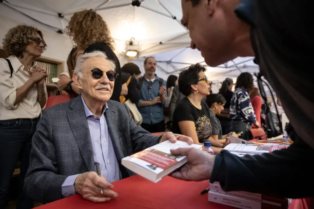 Regina Rodríguez Sirvent and Eduardo Mendoza, the bestsellers of Sant Jordi