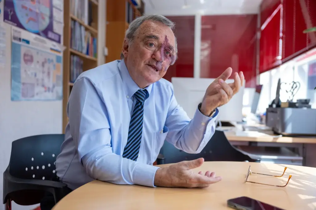 Barbacid continued raising funds from donors for a month and a half even though he knew his pancreatic cancer study was withdrawn