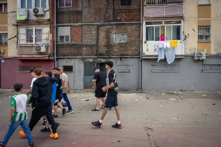 Six centuries of resistance of the Roma people in Europe: from Romania to the Tres Mil Viviendas neighborhood in Seville