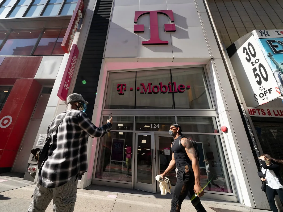 Germany avoids speculating about the merger between Deutsche Telekom and T-Mobile