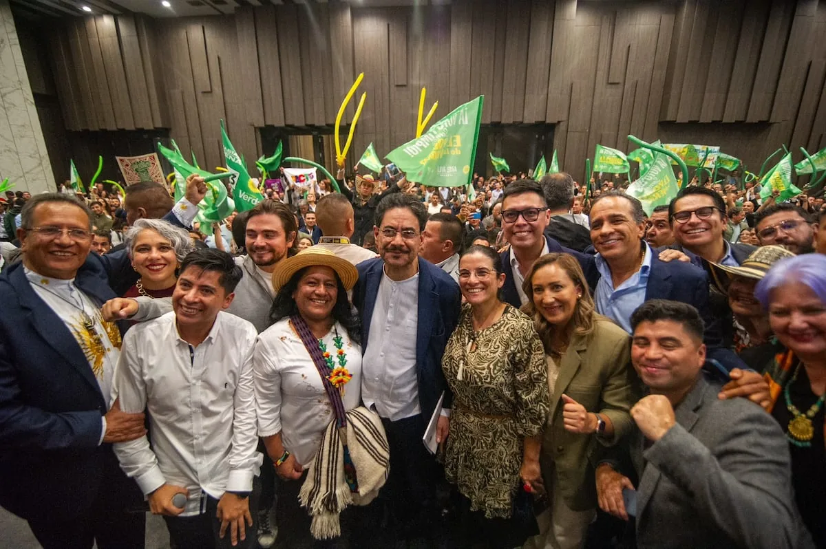 Iván Cepeda's campaign prepares for the arrival of the Greens, with the Constituent Assembly as the last obstacle