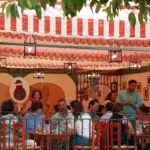 The 'pescaito' dinner and the 'alumbrao' kick off the most expensive Seville Fair