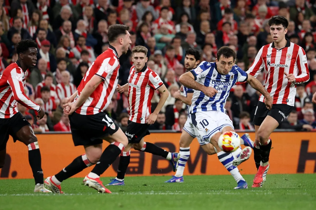 Mikel Oyarzabal, the footballer who appears when everything is decided