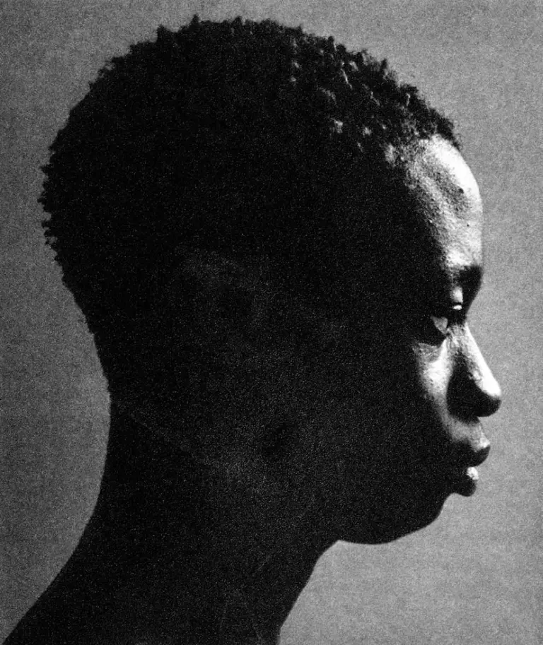 The challenge of photographer Jack Davison: three days in London and 111 portraits (37 per day)