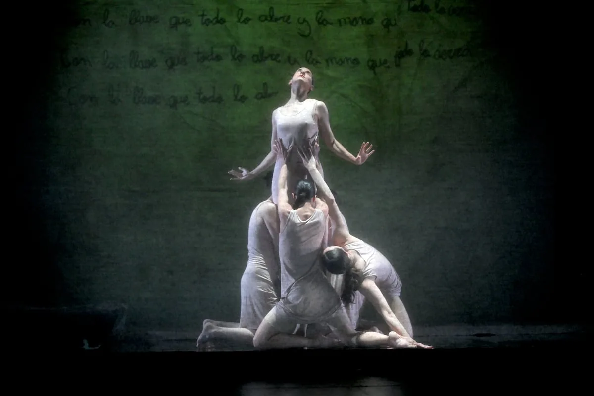 ‘Bernarda Alba’s daughters’ dance at the Palau de les Arts with texts by film director Paula Ortiz