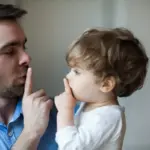 Pros and cons of giving parenting advice to other parents