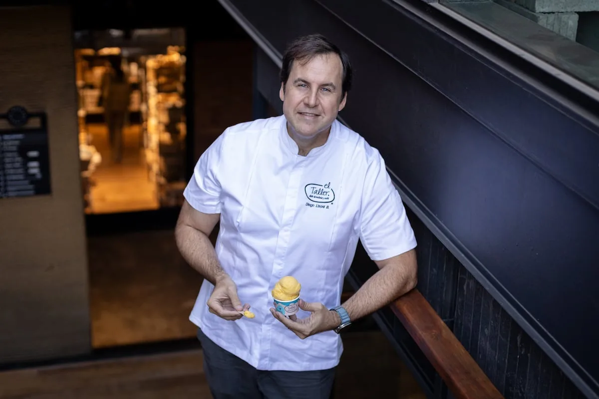 Diego Lisoni's favorites: “El Barros Luco de Elkika, with perfect thin slices of tenderloin and plenty of melted cheese in a frica. What a pleasure!”