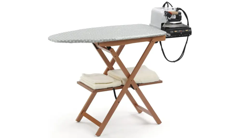 clothes iron, clothes ironing, best clothes iron, how to clean a clothes iron, steam iron, vertical iron, amazon iron, amazon steam irons, how to clean the surface of a steam iron?, what power should a clothes iron have?