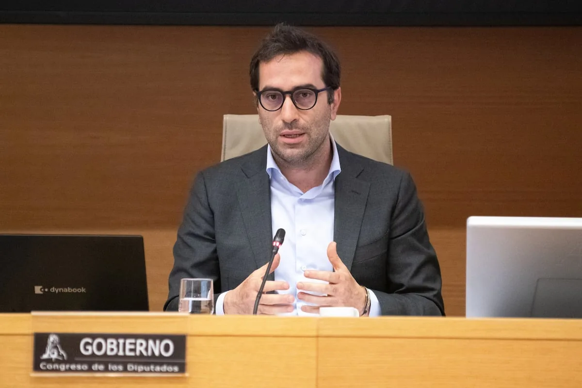 Institution assures that the sovereign fund España Crece will be ready before July
