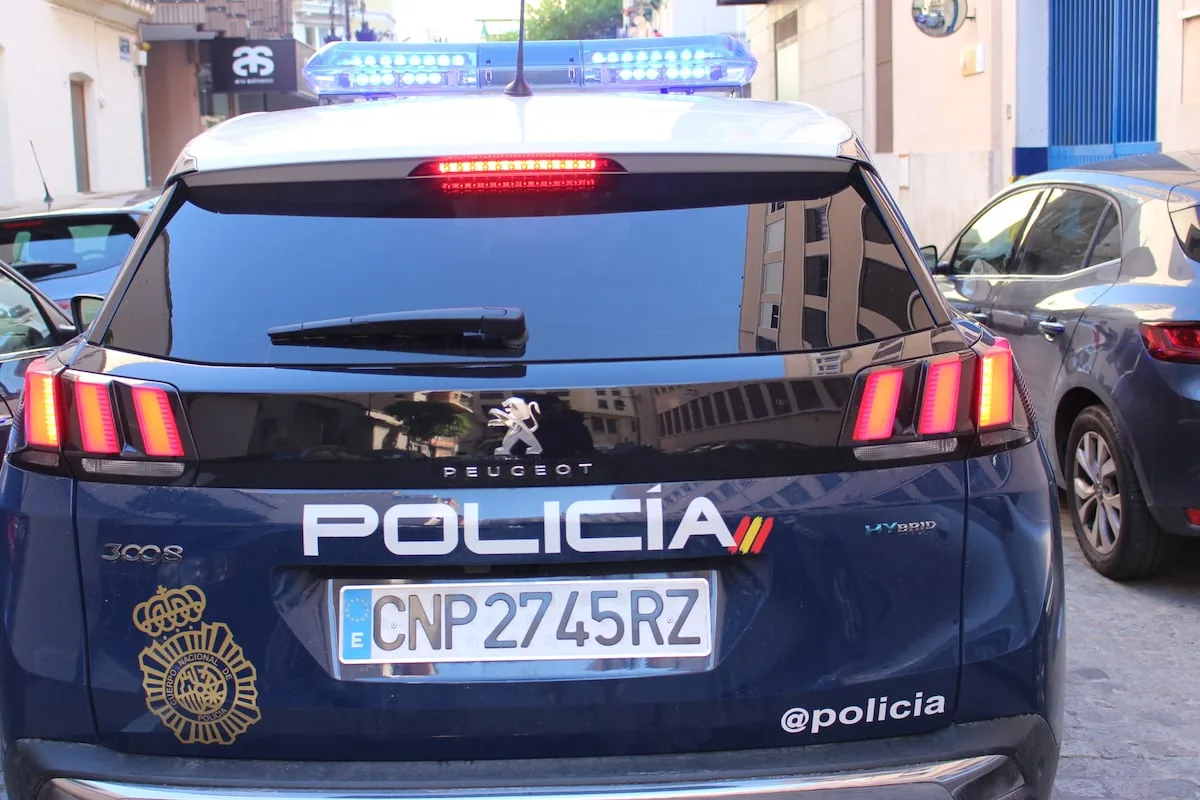 Worker at senior centers arrested in Valencia for stealing jewelry and money from elderly people