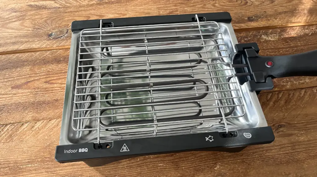 The power and design of the Jata BQ95 electric barbecue make it reach temperature quickly.