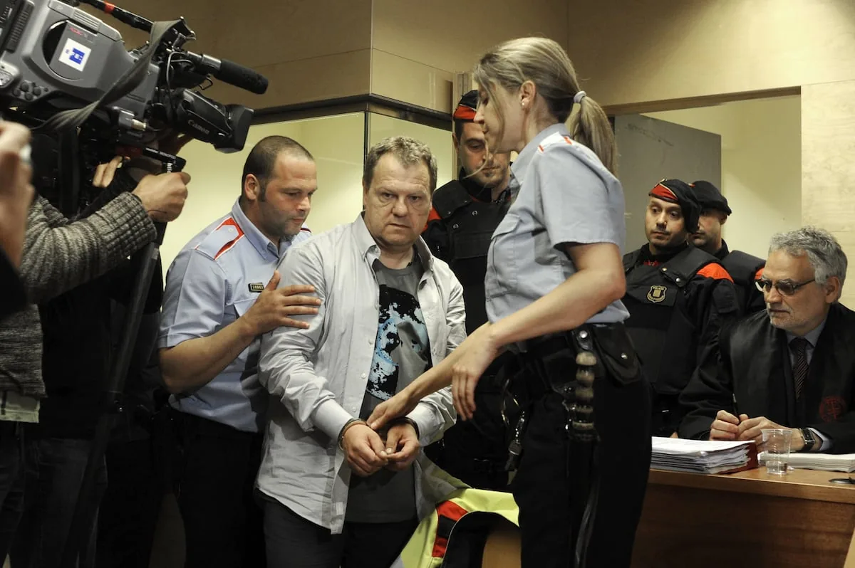 The Olot orderly, convicted of killing 11 elderly people, begins his transition to woman in prison