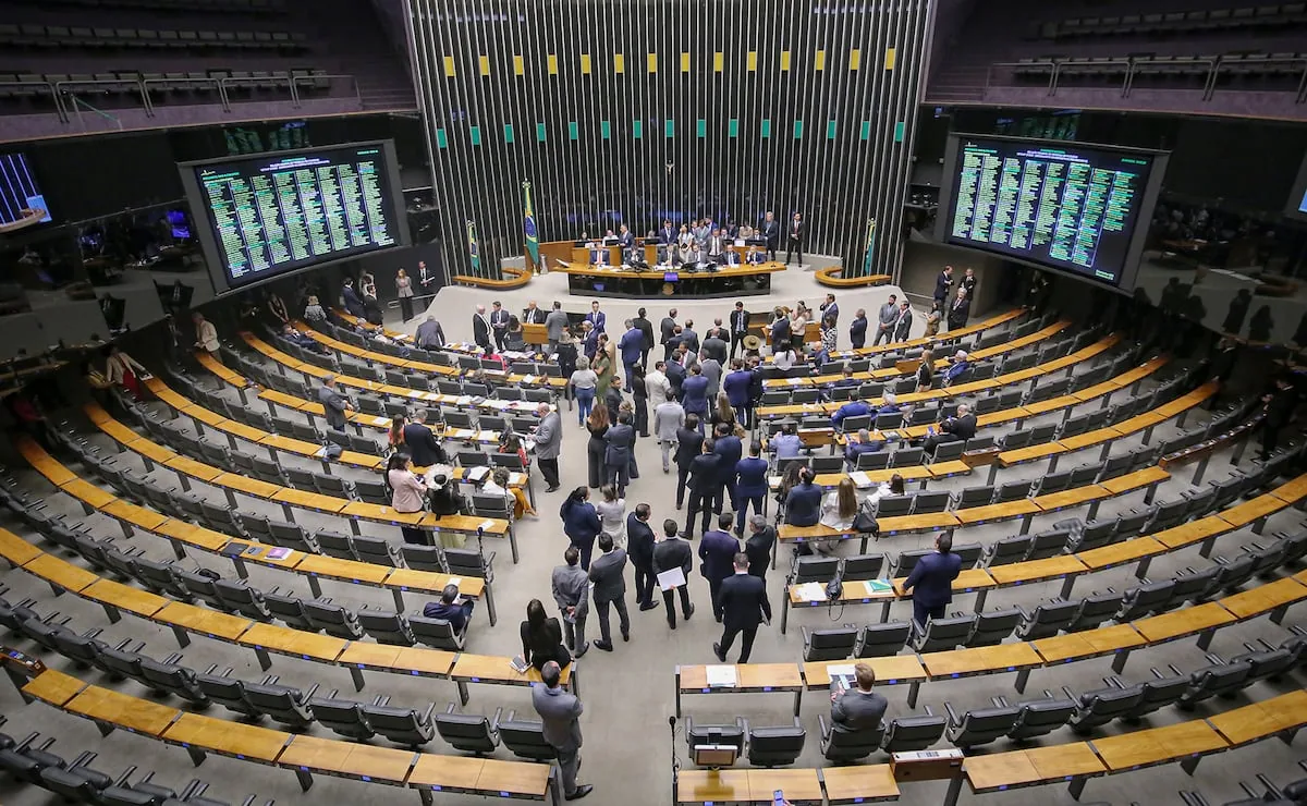Opposition to Lula approves in Congress reducing Bolsonaro's sentence for coup plotting