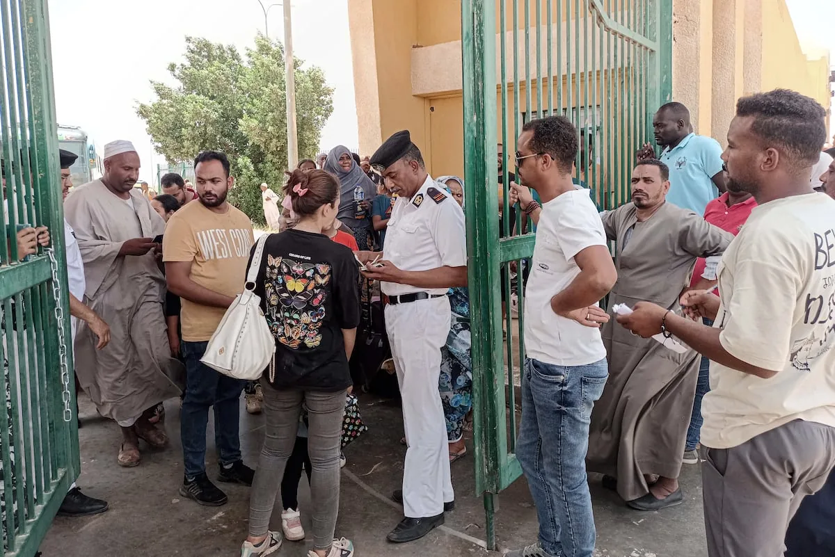 Egypt launches an “unprecedented” campaign of arrests and deportations of refugees from Sudan and Syria