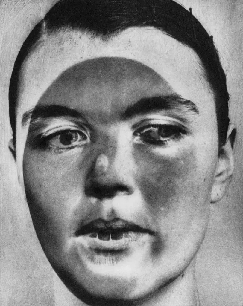 The challenge of photographer Jack Davison: three days in London and 111 portraits (37 per day)