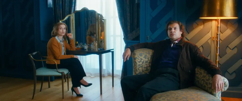 Why did the richest woman in the world give gifts of 1 billion euros to a ‘friend’? The story of the L’Oréal heiress comes to the cinema