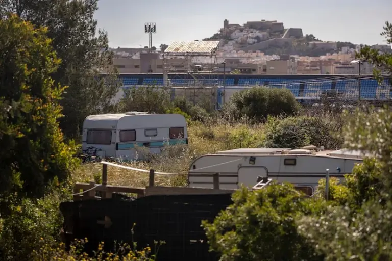 Ibiza will evict 200 workers from their settlements on the eve of the season