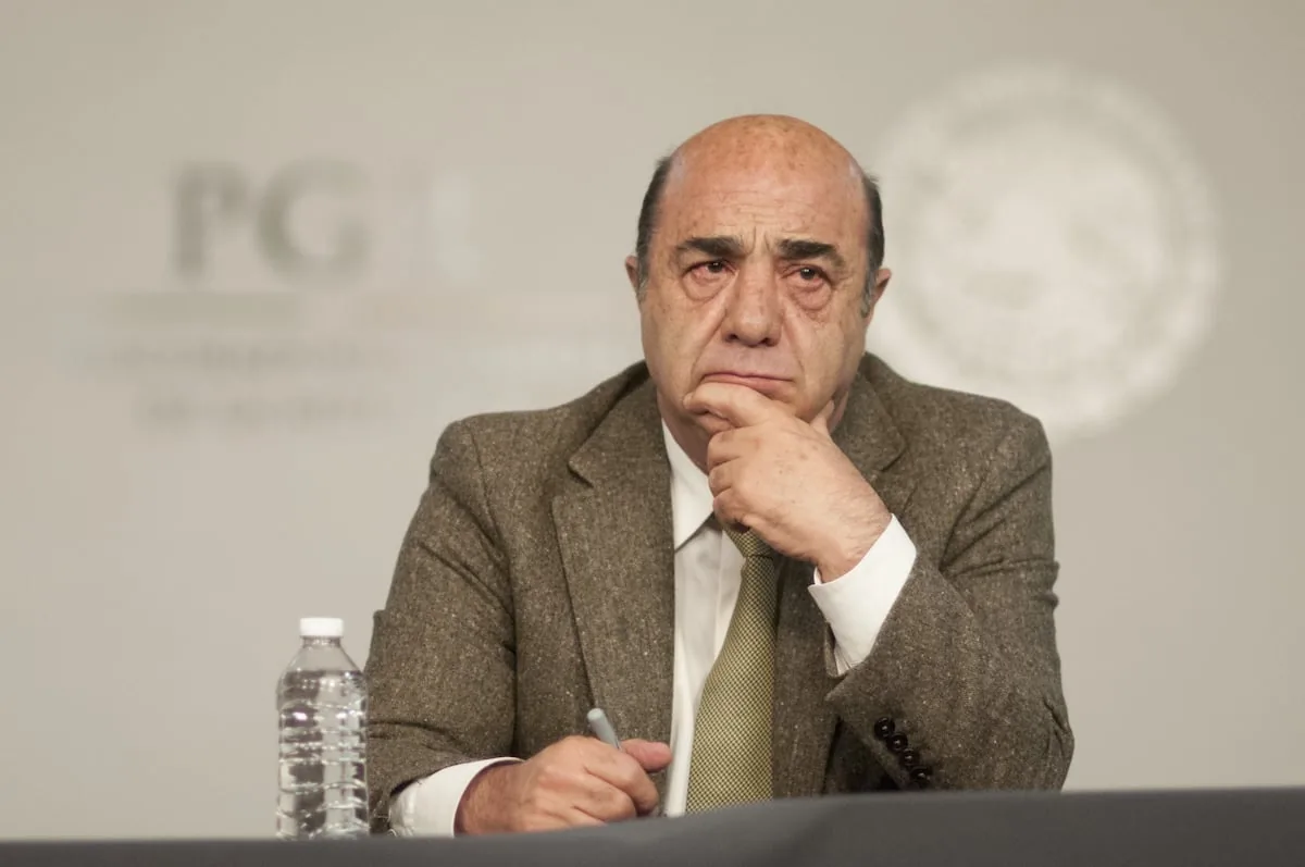 El exprocurador Jesús Murillo Karam se encuentra en cuidados intensivos en un hospital de Ciudad de México