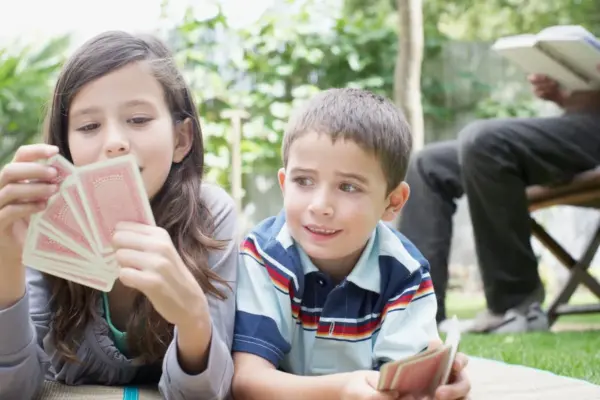 When children lie: a sign that goes beyond deception