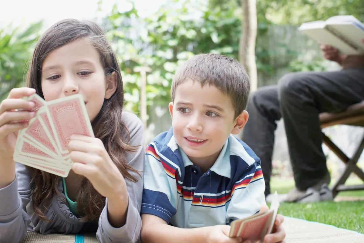 When children lie: a sign that goes beyond deception