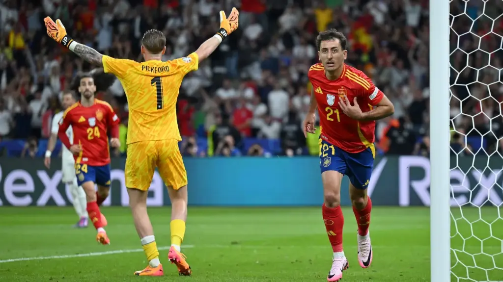 Mikel Oyarzabal, the footballer who appears when everything is decided