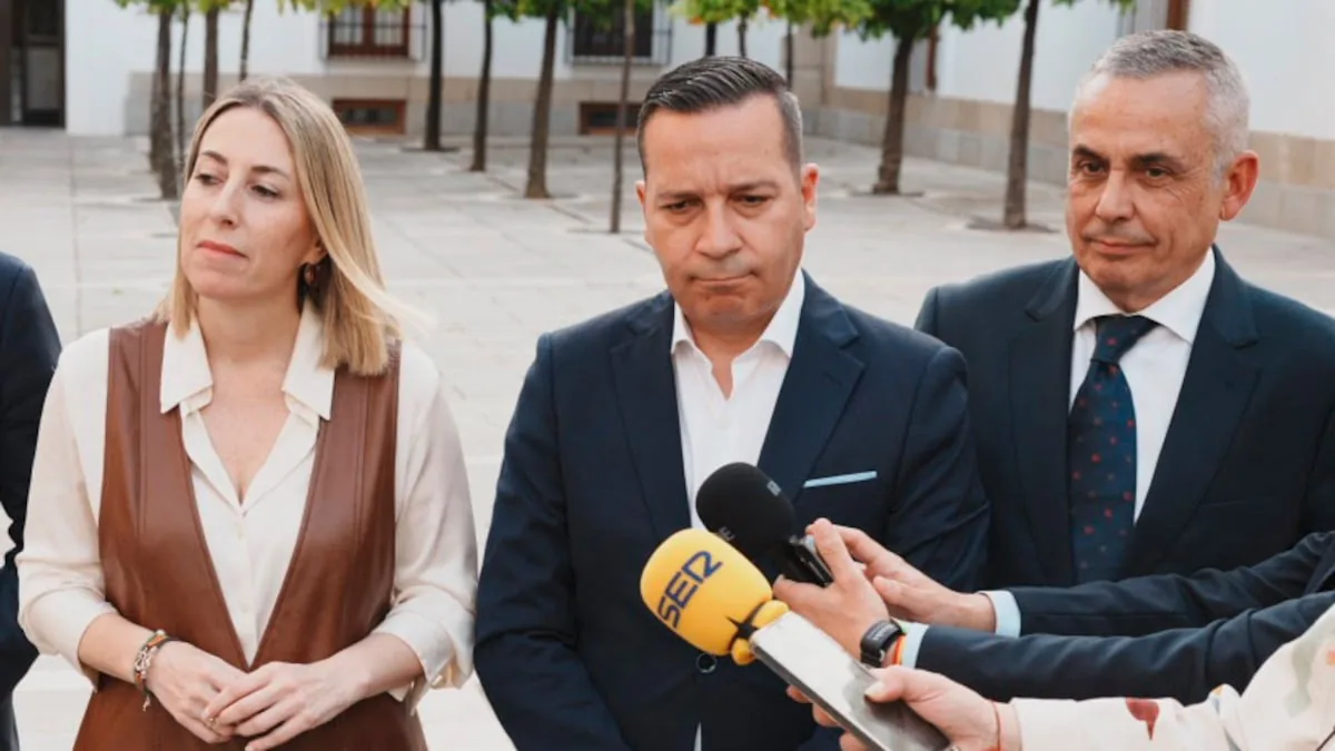 Vox enters the Government of Extremadura with a vice presidency and the portfolios of Family and Agriculture
