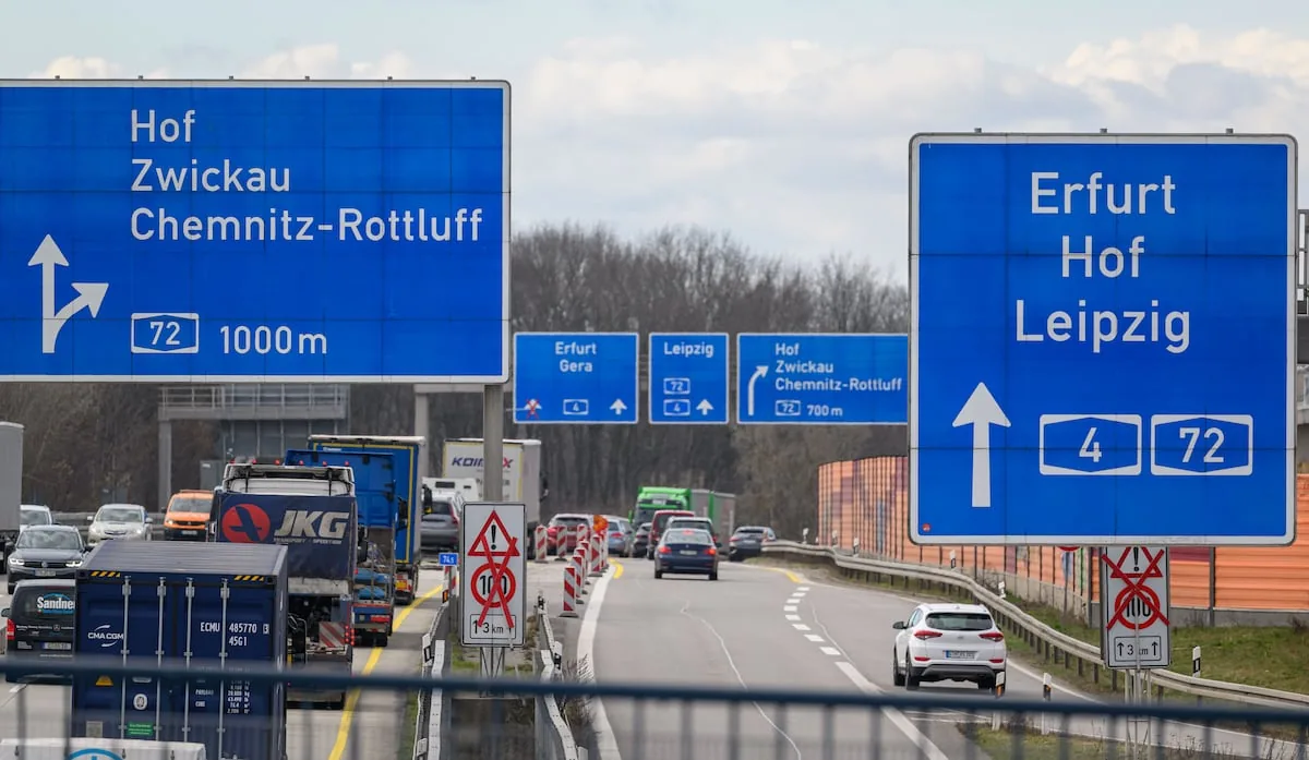 The German Parliament debates whether to limit the speed on highways to 130 kilometers per hour
