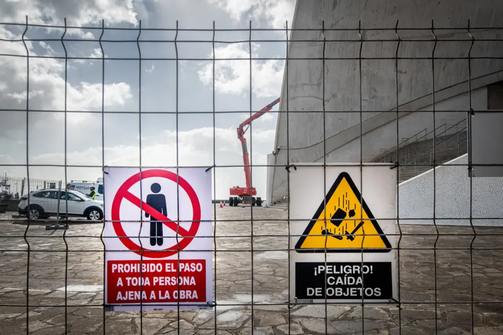 The Calatrava Auditorium in Santa Cruz de Tenerife will begin works that will last 32 months after a decade suffering from leaks
