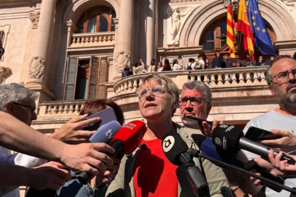 Compromís and the PSPV expand the complaint about the "nepotism" of the mayor of Valencia and request an investigation into one of her main councilors