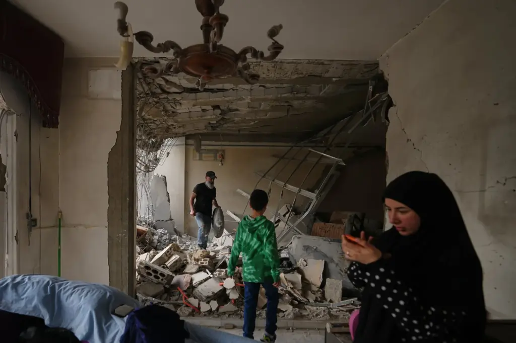 The Israeli army expands the scope of its attacks in Lebanon despite the ceasefire